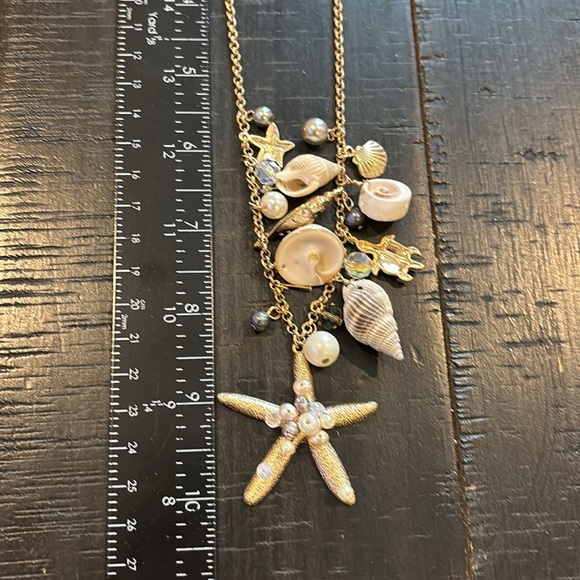 NWT Beachy Nautical Gold Tone Pearl Seashell Charm Necklace Earring Set​ - Picture 8 of 9